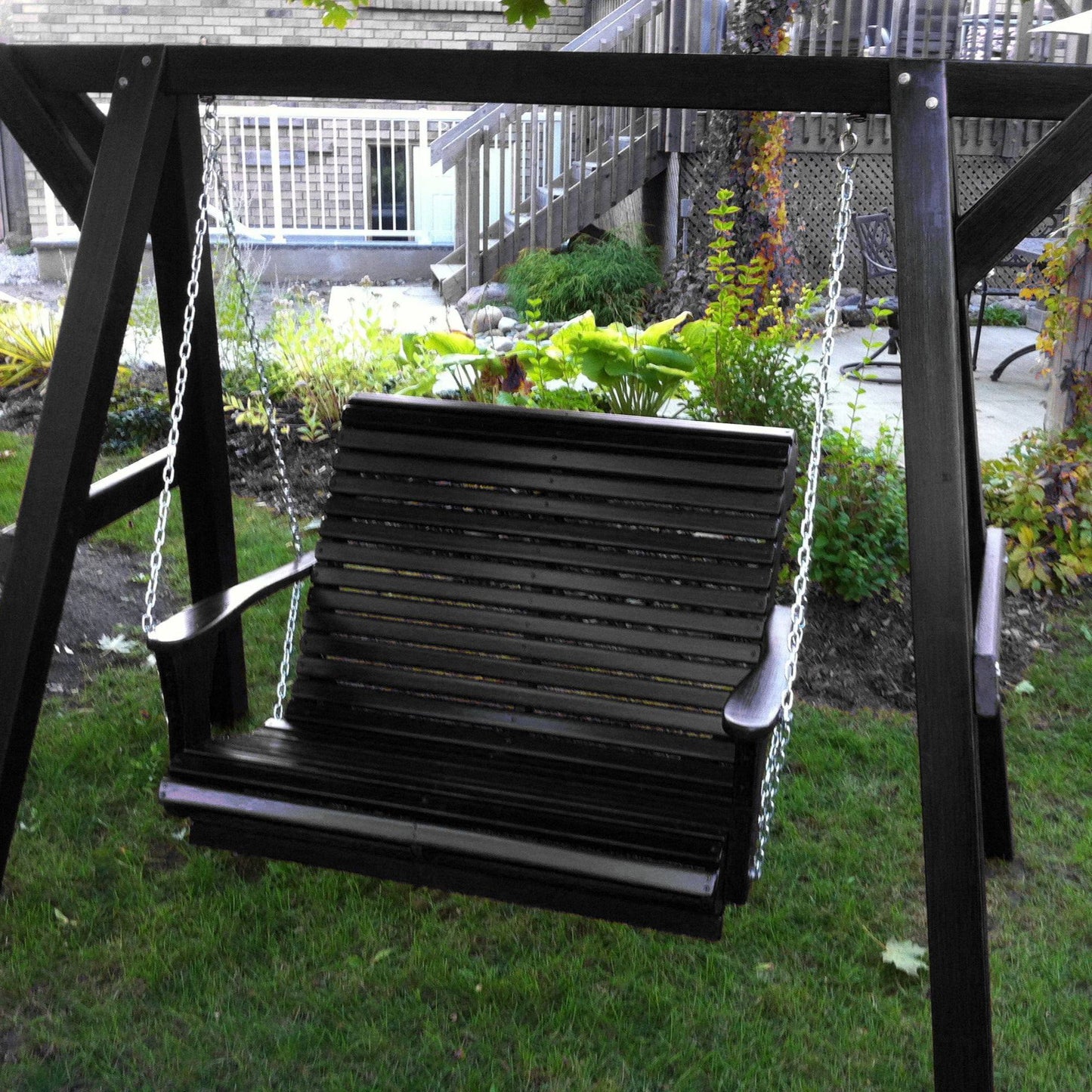 Poly-Luxe Recycled Plastic Lovers Porch Swing with Frame