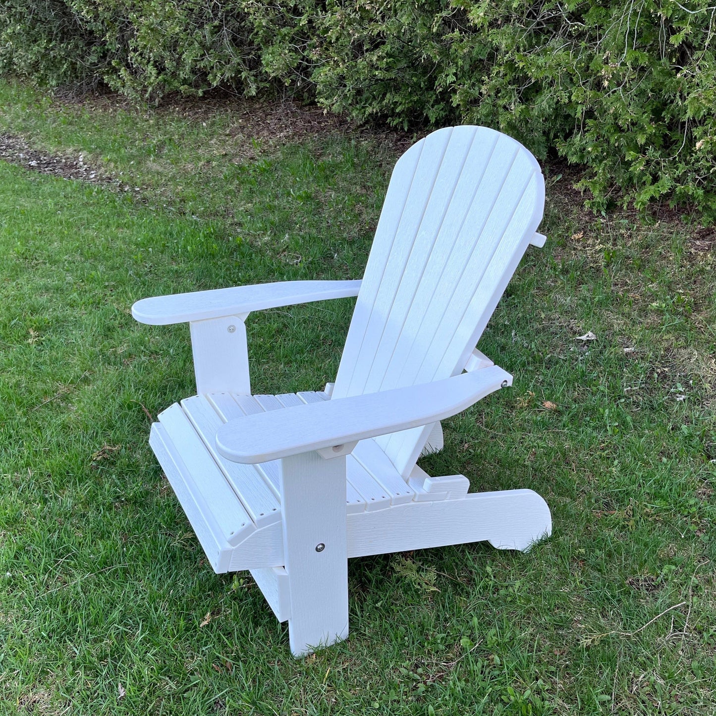 Poly-Luxe Plastic Upright Muskoka Chair